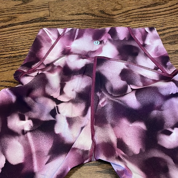 Lululemon leggings - Picture 3 of 5